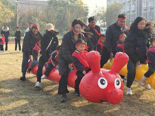 “稚子侠影共续华夏风骨”——钟祥市柴湖镇中心幼儿园开展武术主题亲子运动会