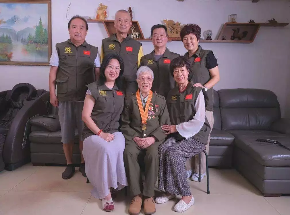 市委老干部局干啥的？走访离休干部，暖心服务超到位