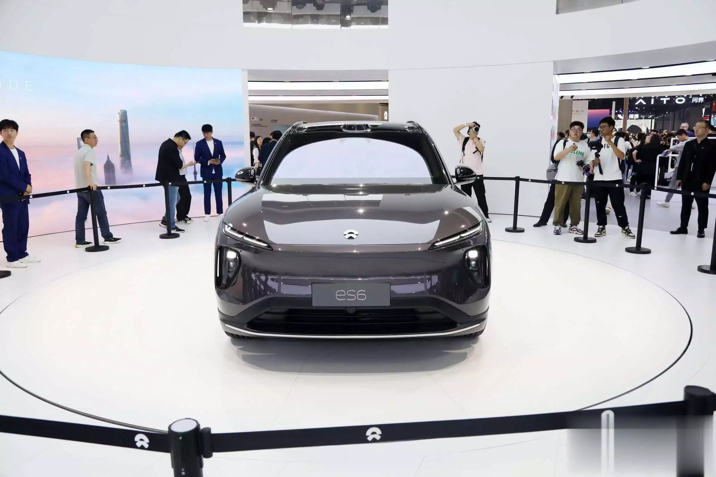 全新蔚来ES6亮相上海车展：家族担当实力解析，这次能否再创辉煌？