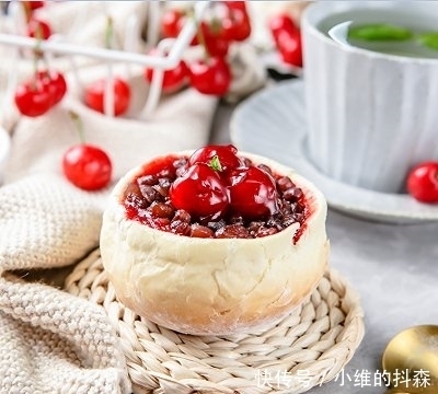 面团|日式网红樱桃红豆包