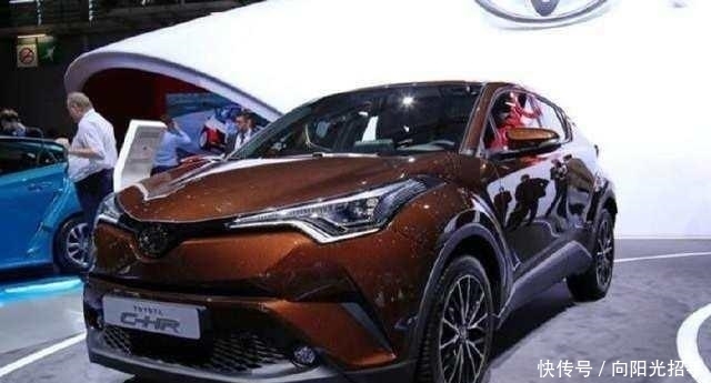 售价|油耗3.7L, 配全景天窗, 丰田黑马SUV来袭, 售价12万很亲民!