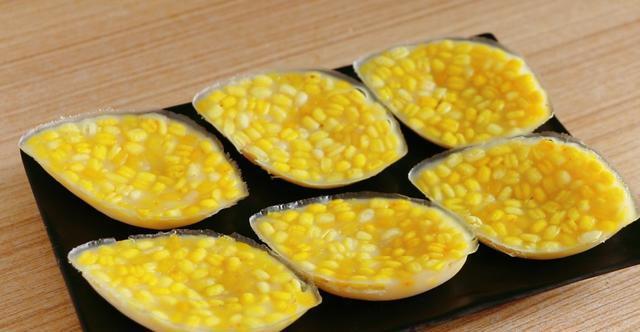 好吃|心心念念好久的绿豆糕，今天做了一大锅，上桌瞬间就扫光，真好吃