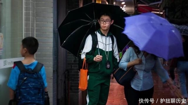 越来越|感觉在农村，人情味儿是越来越淡了，好怀念过去的生活