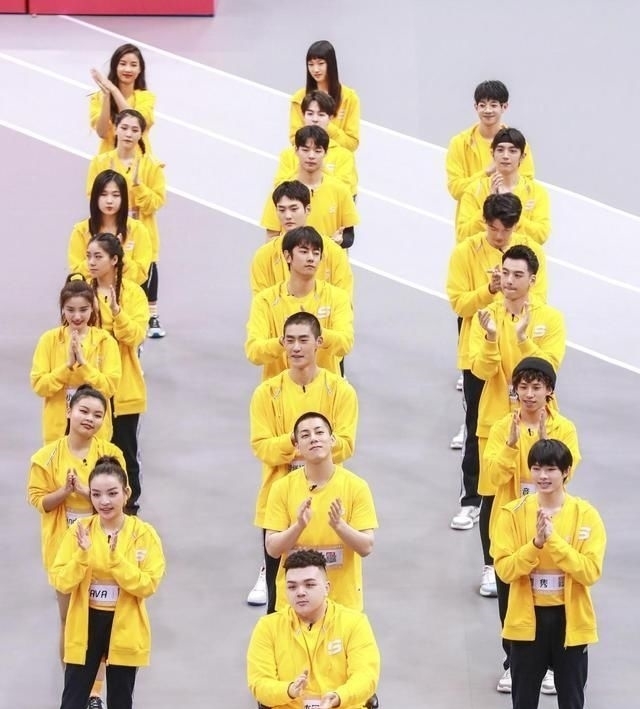 一雪前耻|《超新星运动会》热血开赛,明星队经验老道,周震南一雪前耻?