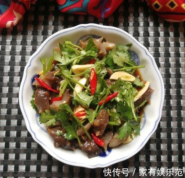 开胃|香菜拌海参，酸辣开胃，咸鲜入味儿