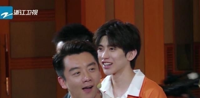 蔡徐坤|《奔跑吧》涨粉最快的嘉宾,不是蔡徐坤,而是陪了大家8季的他