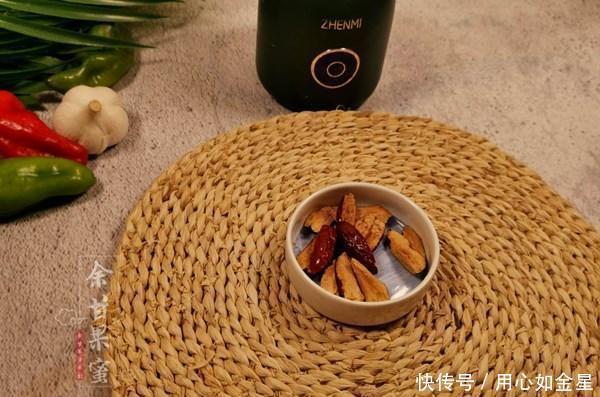 早餐|我的早餐饮品，用这两种食材磨豆浆，香甜好喝，一次不到2元