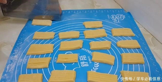  麻花|面粉别炸油条了，加3个鸡蛋，外焦里软又空心，比面包麻花都好吃
