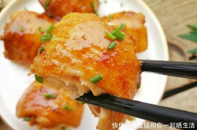 鲜香|街头网红小吃鸡翅包饭,不用烤箱也能做,鲜香美味,学会可以开店