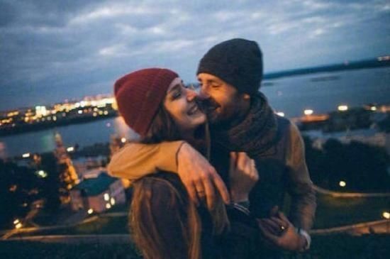 工作稳定|哪种男人,在中年还会让女人动情多半就是这3种