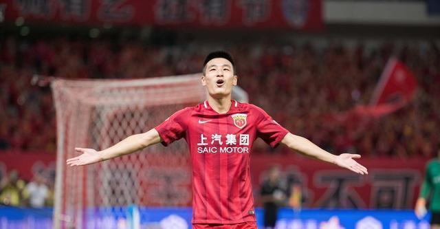  中国|国足年薪最高的5名球员 武磊1000万仅排第4 第1名出乎意料！