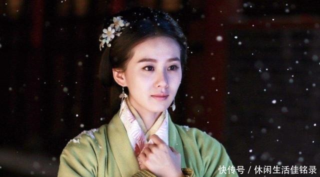 宫女|皇帝打瞌睡时,13岁宫女忍不住笑出声,当晚就被宠幸