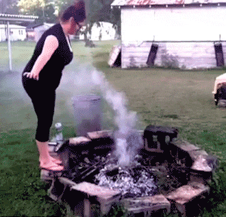 教训|搞笑GIF：那天看我老婆被人拿着棒子教训，我二话没说上去就是一顿打
