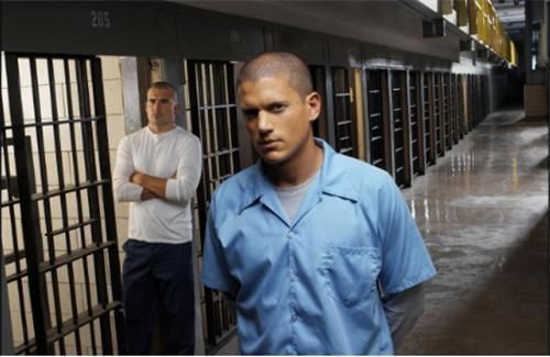 逃犯|俄罗斯最强逃犯听到自己被判8年,直接跳窗逃跑,至今下落成谜