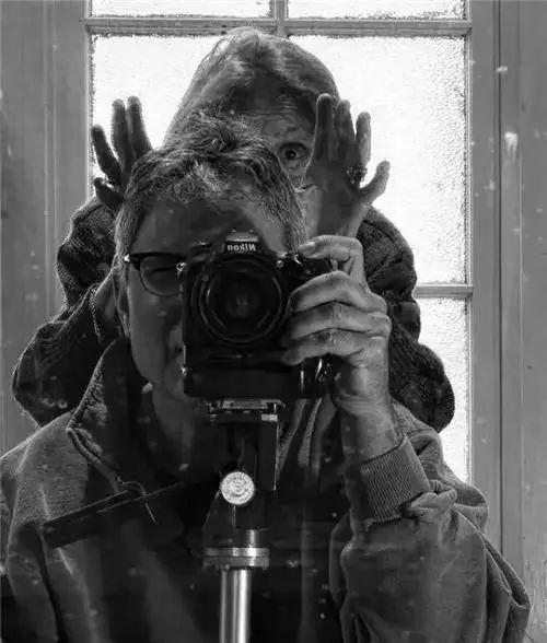 黯然失色|他为93岁的妈妈拍了一组照片,让所有自拍美颜都黯然失色