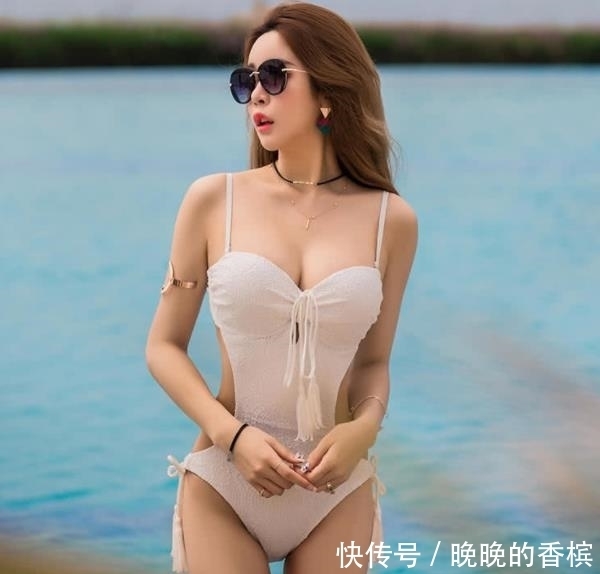 美女|韩版浪漫泳衣美女,唯美动人,凸显女神气息!