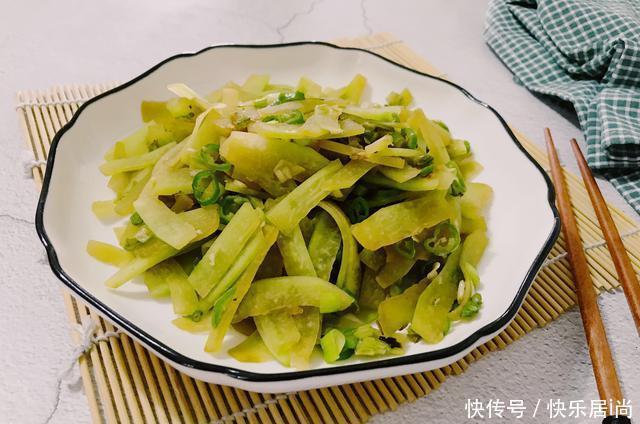  花钱|伏天没胃口，教您一道不花钱的开胃小菜，麻辣鲜香，超下饭