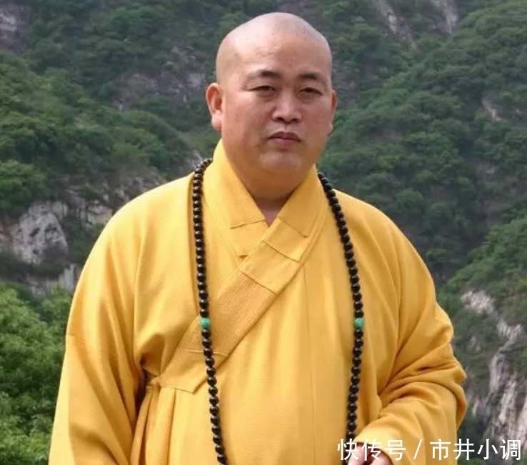  释永信|释永信才是文玩界最大“玩主”，全身上下几乎都挂满了极品佛珠