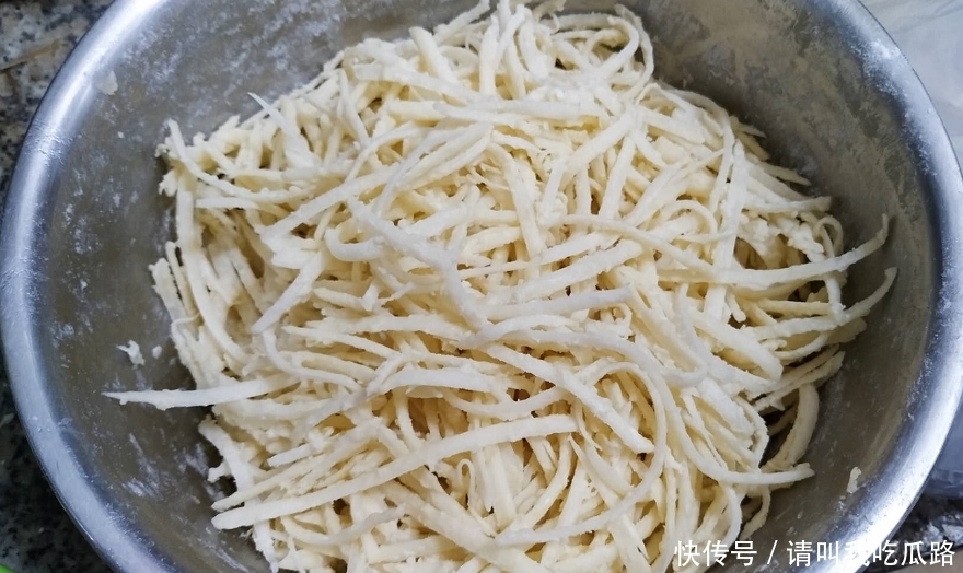 土豆丝|吃了30年土豆,才知道可以这么吃,简单一做,吃一次会上瘾