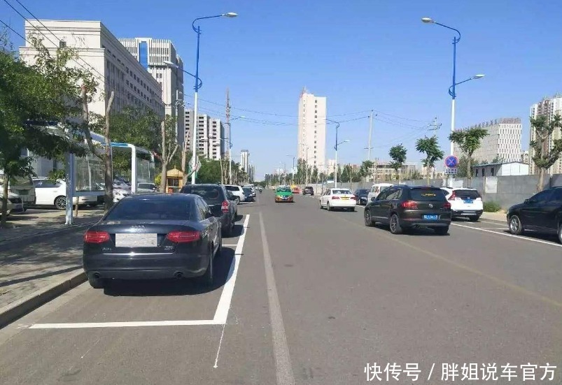 回应|非机动车道成了停车位，电动车司机只能绕行，官方回应来了