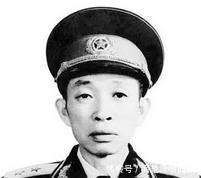 中将|被称为“抗日之虎”的开国中将从来不笑，据说连家人都没看他笑过！
