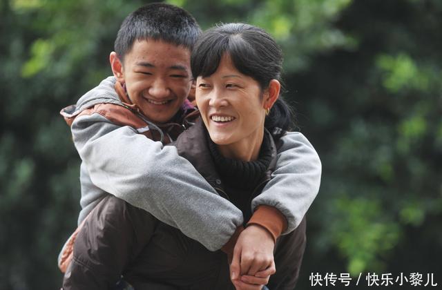 逆袭|倒数第一逆袭清华：养育男孩，这4件事要靠妈妈，爸爸不管用