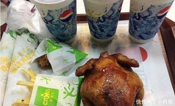 套餐|肯德基又“搞事”了,推出“整只鸡”套餐,吃货看到价格扭头就走