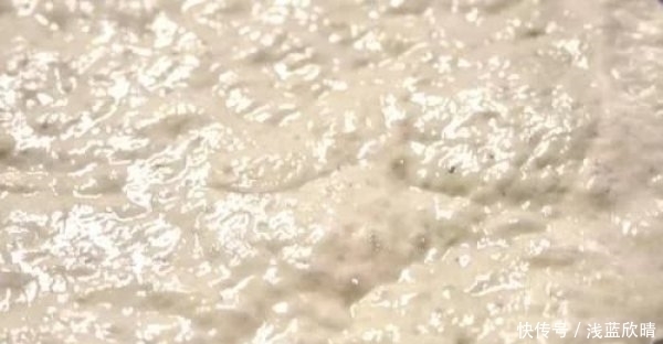  做法|发面的懒人做法不需要揉面，也省得洗手，面包做出后全家都喜欢