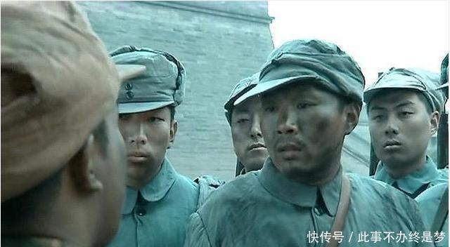 军装|都是八路军为何李云龙2师是黄色军装,5师却是蓝色真相让人唏嘘