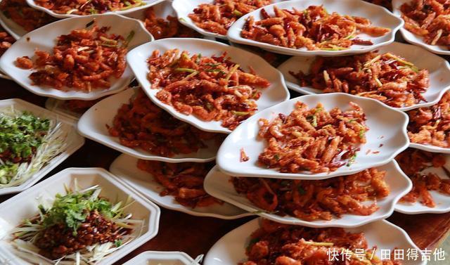 农村|农村满月宴,16道菜800元,分量大接地气,吃不完打包带走