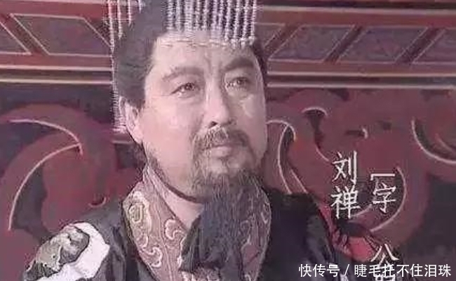 皇帝|此人在孔明死后仰天大笑，被皇帝下令斩了，还曾反对孔明北伐