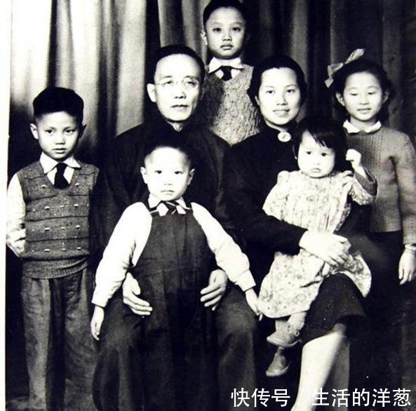  评价|郭沫若儿子对父亲的评价: 对于国家他是功臣 但对于家庭他是个罪人