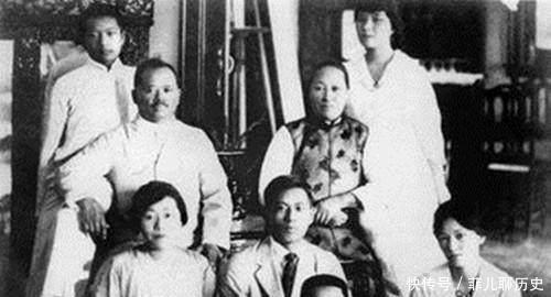 奇女子|他是典型的“凤凰男”,娶了一位奇女子,家族占据大半个中国