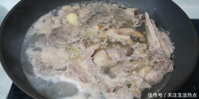 腥味|做好的鸭肉腥味重，原来要多加这1步，5分钟去除腥味，肉香味美