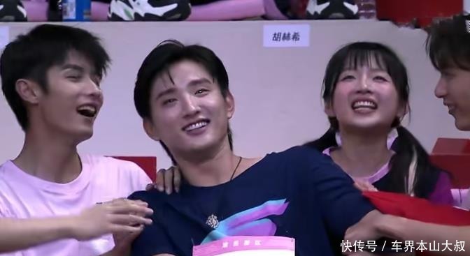 下意识|陈小纭获得冠军时,于小彤下意识反应亮了,原来麦迪娜说的都是真的