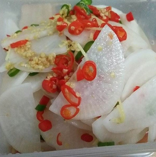 口感|腌萝卜,习惯加盐腌制就错了!少了关键一步,萝卜不脆爽不入味!