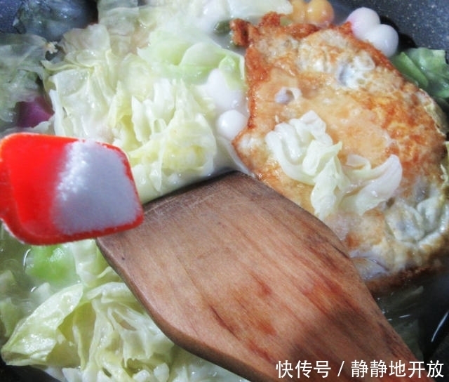 加适量|煎鸡蛋包心菜花色年糕,暖心暖胃