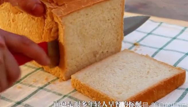 技术|中国厨师在国外秀刀工,将吐司切成100张纸片,老外:技术不行