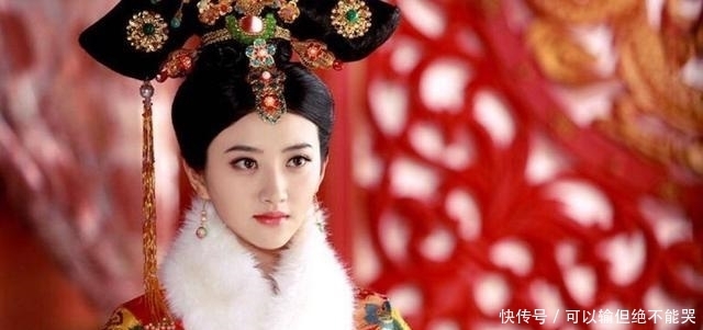 龙袍|她是历史上唯一穿着龙袍下葬的女子,衣服还是皇帝赏的