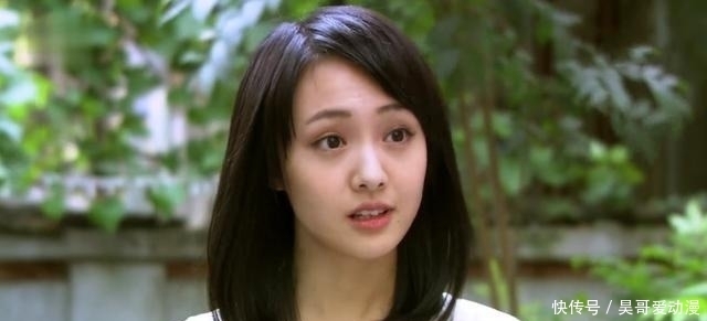 节目|郑爽上节目多次穿鞋踩沙发,真性情还是没素质?网友:情商太低