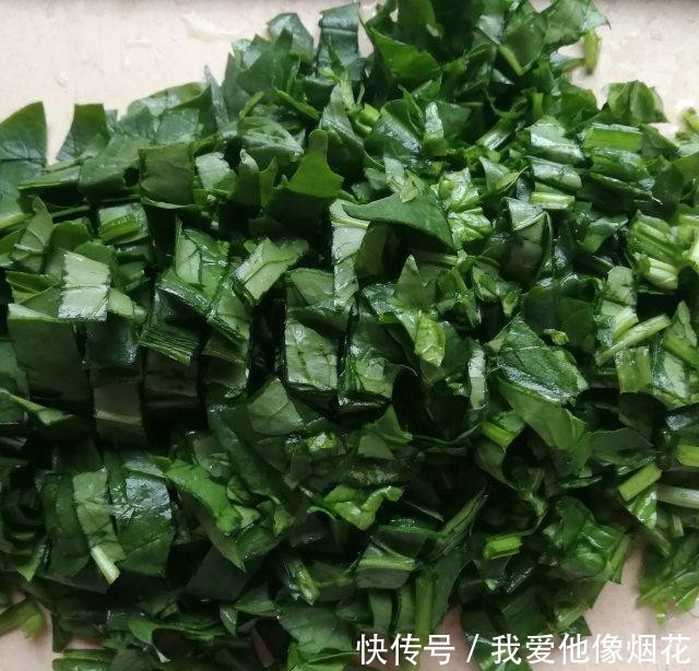 丸子|胡萝卜豆芽菠菜丸子,外酥里嫩,咸香适口