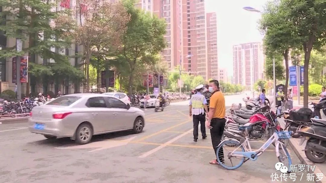 停车|【创城在行动】新罗交警:联合整治停车乱象 助力文明城市共建