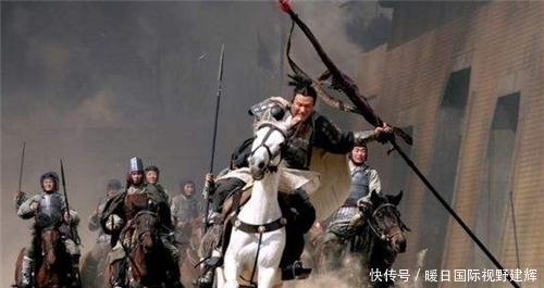 战役|中国古代最奇葩战役,双方统帅阵亡,一小将捡到便宜成为开国皇帝