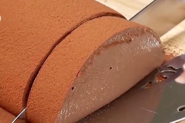 牛奶巧克力|分享一款形似果冻的冰蛋糕,软糯香甜,丝滑爽口,真是太美味了