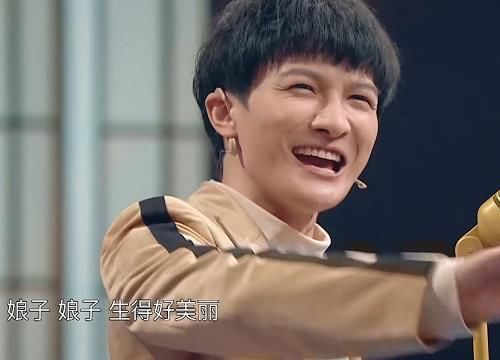 飞花|王牌沈腾玩飞花令钻游戏漏洞,谁注意周深做啥可真是个机灵鬼