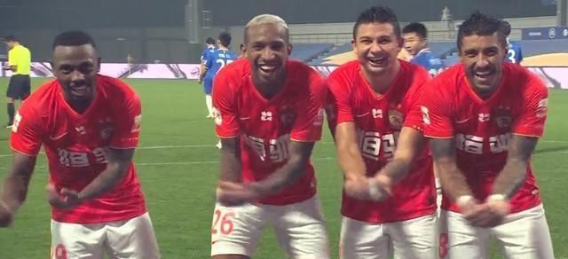 韦世豪|全中超被骗!放弃韦世豪+杨立瑜才是恒大完全体,卡帅一动作亮了