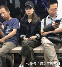 妹子,同学聚会不能喝就别喝,醉的一塌糊涂