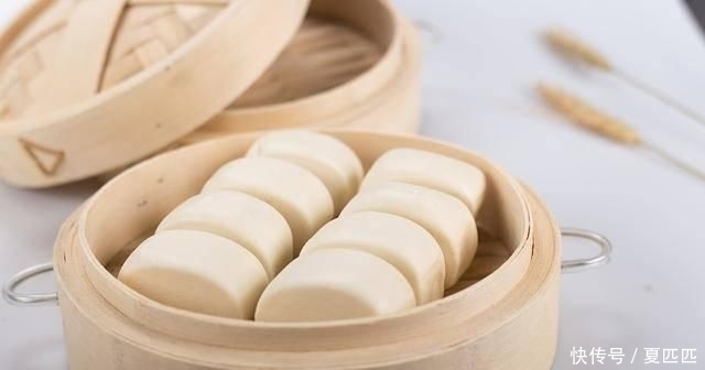  烙饼|不管蒸馒头还是烙饼，发面只加酵母是大忌！加这2样，分分钟溢盆