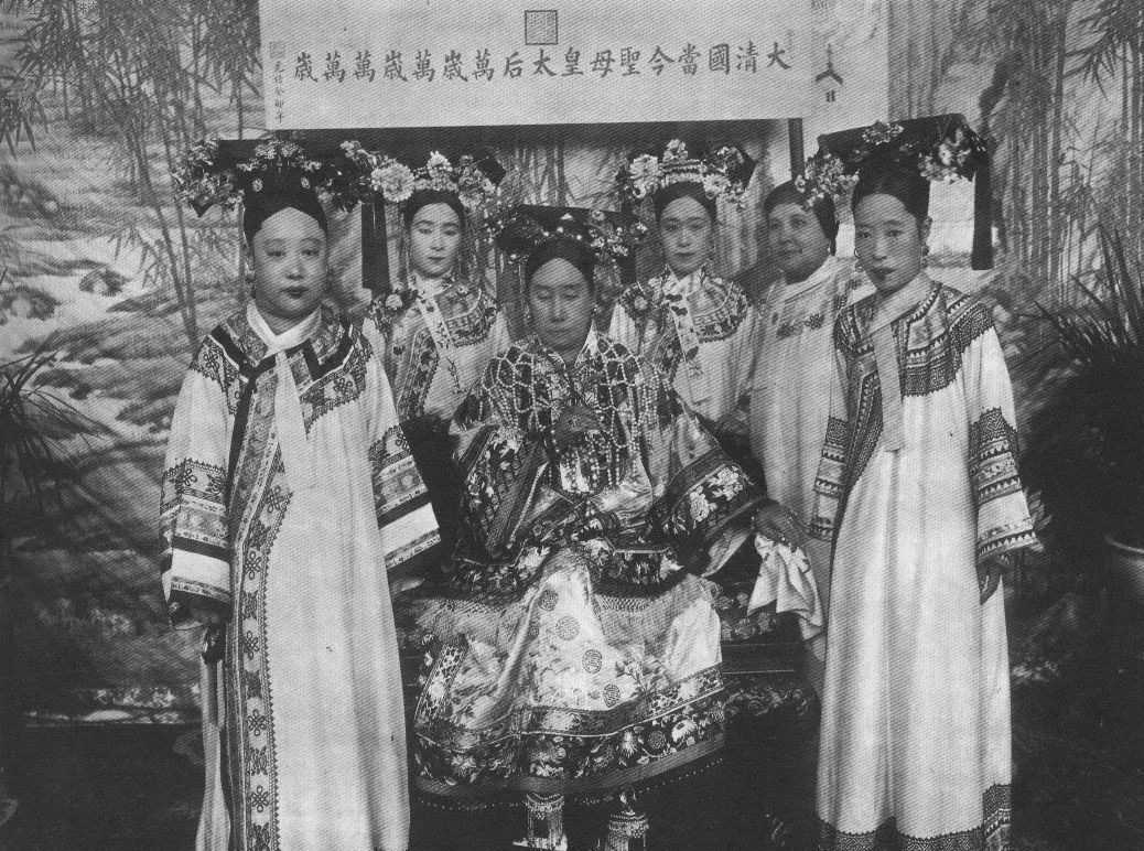 慈禧|光绪皇帝容貌成谜，教科书里的大头照已删