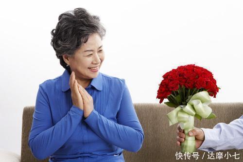 健康|“长寿老人”通常会有4大特征,若占2个以上,一般都很长寿!